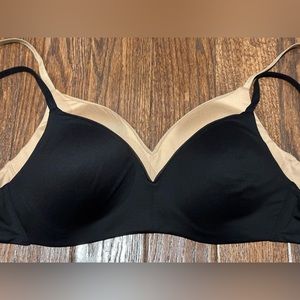 Calvin Klein wirefree lightly lined bra size S black and bare set